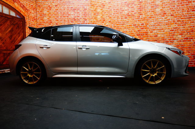 Used 2025 Toyota Corolla XSE FWD image 5