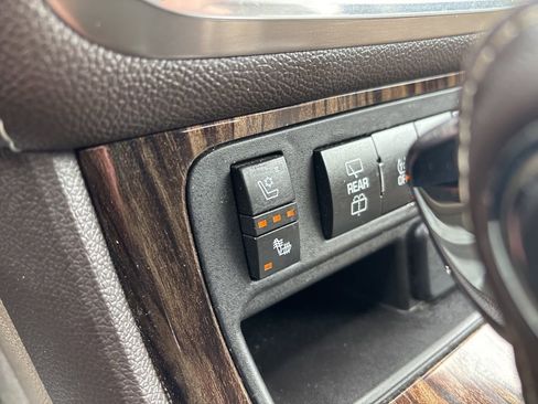 Certified 2015 GMC Acadia Denali image 31