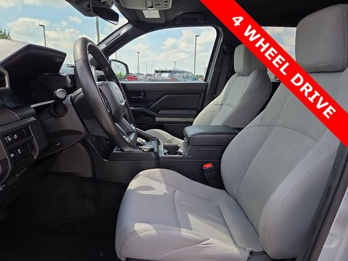 Used 2024 Toyota Tacoma SR5 AWD/4WD image 15
