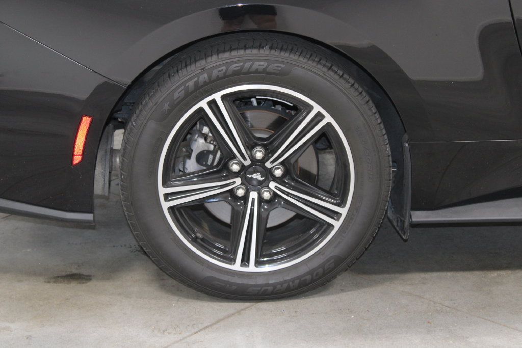 Used 2024 Ford Mustang Coupe RWD image 12