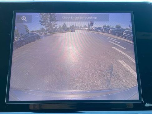 Used 2025 Jeep Compass Sport image 22