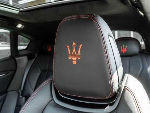 Used 2021 Maserati Levante S GranSport AWD/4WD image 8