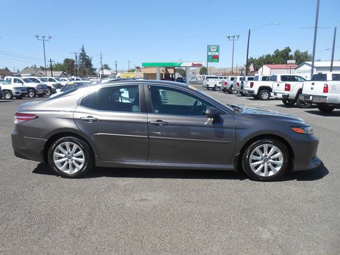 Used 2020 Toyota Camry LE FWD image 2