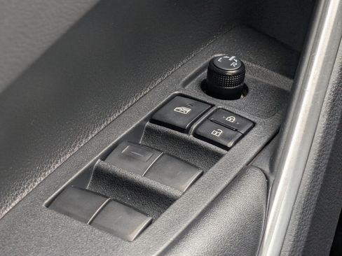 Used 2023 Toyota Corolla Cross XLE w/ Convenience Package AWD/4WD image 26
