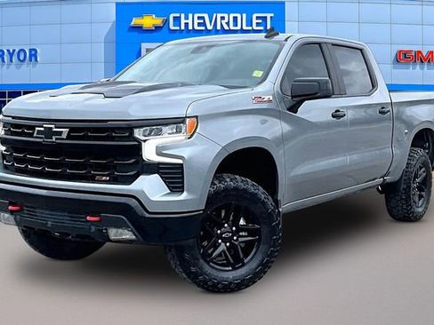 Used 2023 Chevrolet Silverado 1500 LT Trail Boss AWD/4WD image 3