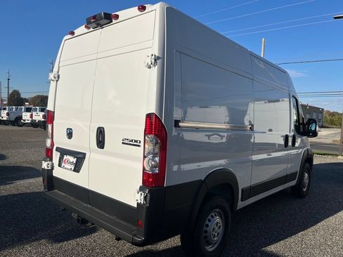 New 2026 RAM ProMaster 2500 w/ Convenience Group FWD image 19