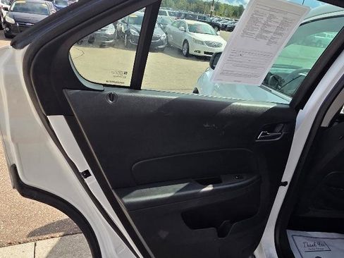 Used 2015 Chevrolet Equinox LS image 12