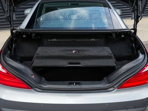 Used 2013 Mercedes-Benz SL 550 image 19