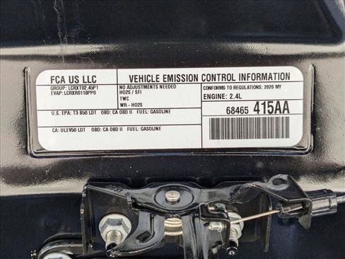 Used 2020 Jeep Cherokee Latitude Plus FWD image 26