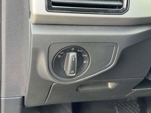 Certified 2022 Volkswagen Atlas SE image 21