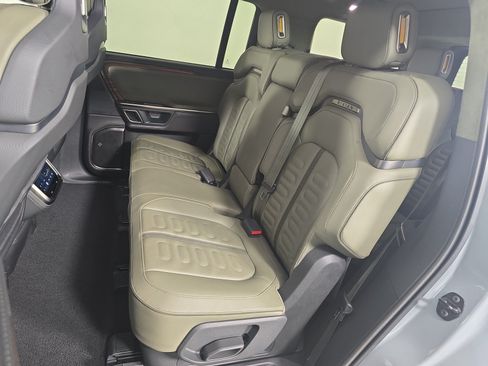 Used 2023 Rivian R1S Adventure AWD/4WD image 21