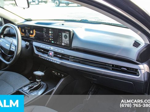 Used 2025 Kia K4 FWD image 23