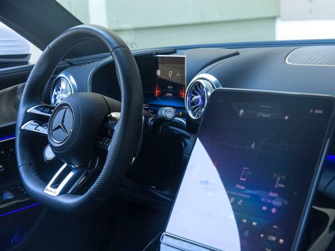 Used 2024 Mercedes-Benz SL 55 AMG 4MATIC image 24