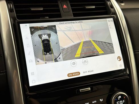 New 2026 Land Rover Discovery Limited Edition image 17