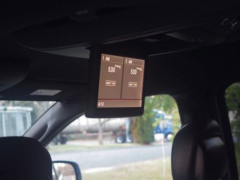 Used 2015 Dodge Grand Caravan R/T image 29