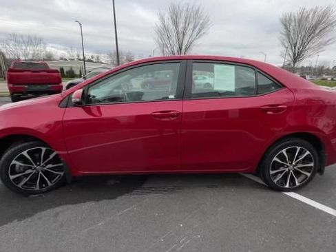 Certified 2018 Toyota Corolla SE FWD image 5