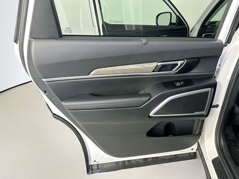 Used 2022 Kia Telluride EX w/ Towing Package image 25