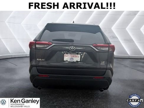 Used 2019 Toyota RAV4 LE w/ Carpet Mat Package image 3