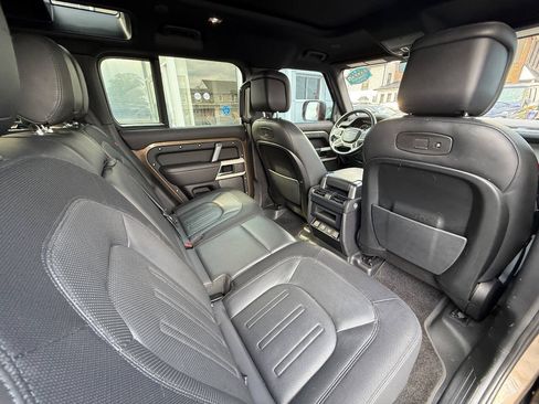 Used 2022 Land Rover Defender 110 X-Dynamic HSE AWD/4WD image 15
