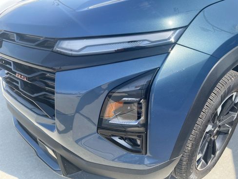 Used 2026 Chevrolet Equinox RS w/ Safety and Technology Package image 8