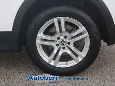 Used 2023 Mercedes-Benz GLB 250 4MATIC w/ Premium Package image 30
