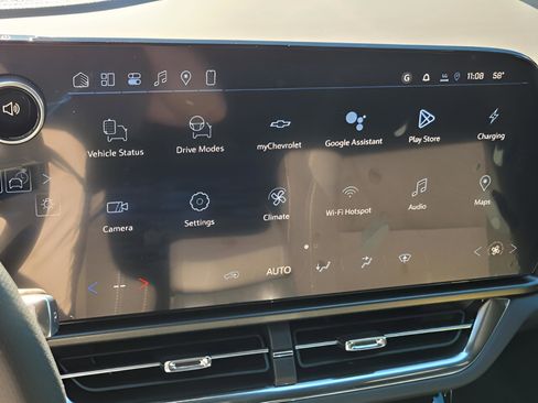 New 2026 Chevrolet Equinox EV LT w/ Midnight Package image 7