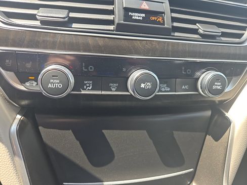 Used 2019 Honda Accord Touring image 22
