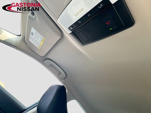 Used 2025 Nissan Altima 2.5 SV FWD image 27