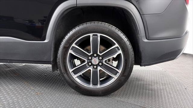Used 2023 GMC Acadia SLT w/ Technology Package FWD image 37