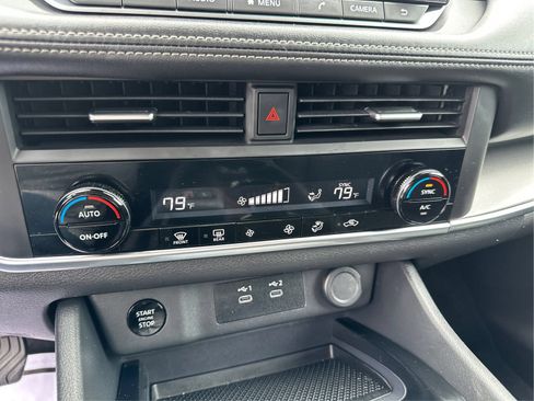 Used 2024 Nissan Rogue SV AWD/4WD image 27