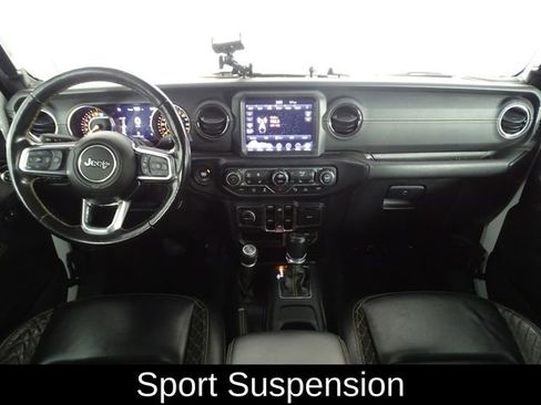 Used 2021 Jeep Gladiator Overland image 28