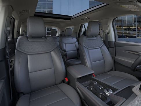 New 2026 Ford Explorer Active w/ Active Comfort Package AWD/4WD image 11