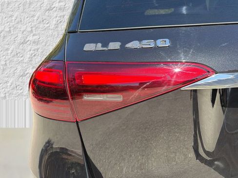 Used 2024 Mercedes-Benz GLE 450 4MATIC image 10