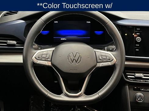Used 2022 Volkswagen Taos SE image 9