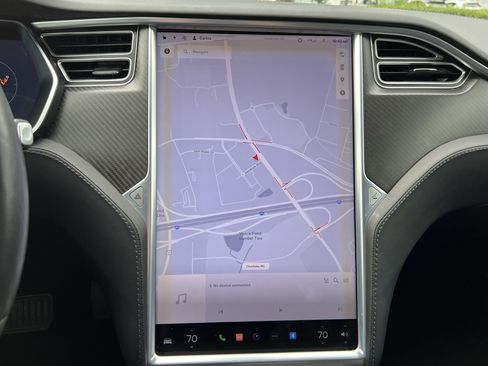 Used 2018 Tesla Model S 75D AWD/4WD image 23