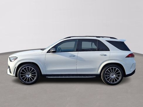 Certified 2022 Mercedes-Benz GLE 580 4MATIC w/ Night Package image 7