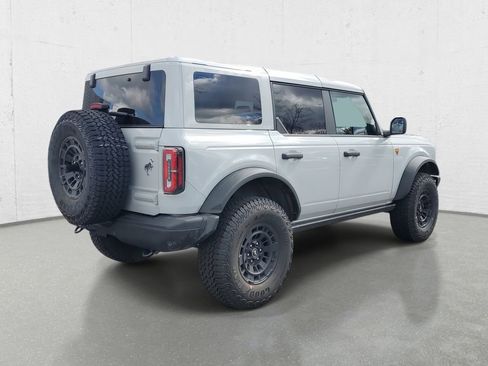 New 2026 Ford Bronco Badlands w/ Sasquatch Package AWD/4WD image 7