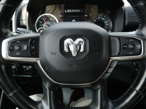 Used 2023 RAM 1500 Laramie AWD/4WD image 16