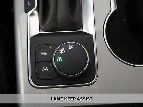 Used 2021 Chevrolet Blazer LT image 3