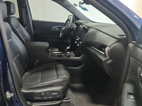 Used 2023 Chevrolet Traverse LT image 10