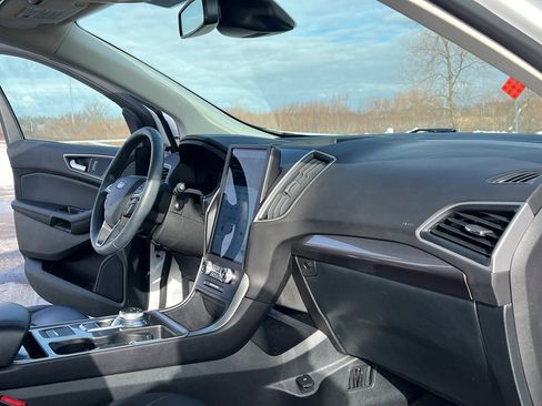 Used 2024 Ford Edge SEL w/ Convenience Package image 29