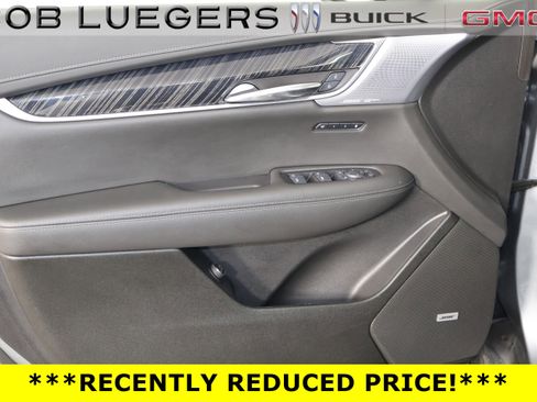 Certified 2025 Cadillac XT6 Premium Luxury FWD image 7