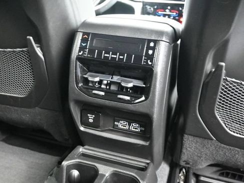 Used 2022 Jeep Grand Cherokee L Limited AWD/4WD image 15