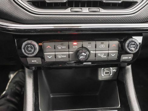 New 2026 Jeep Compass Limited image 17