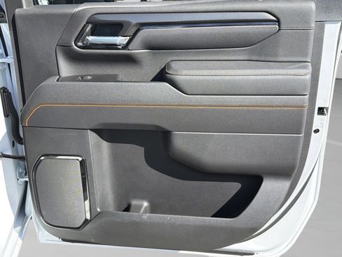 Used 2026 GMC Sierra 2500 AT4 image 31