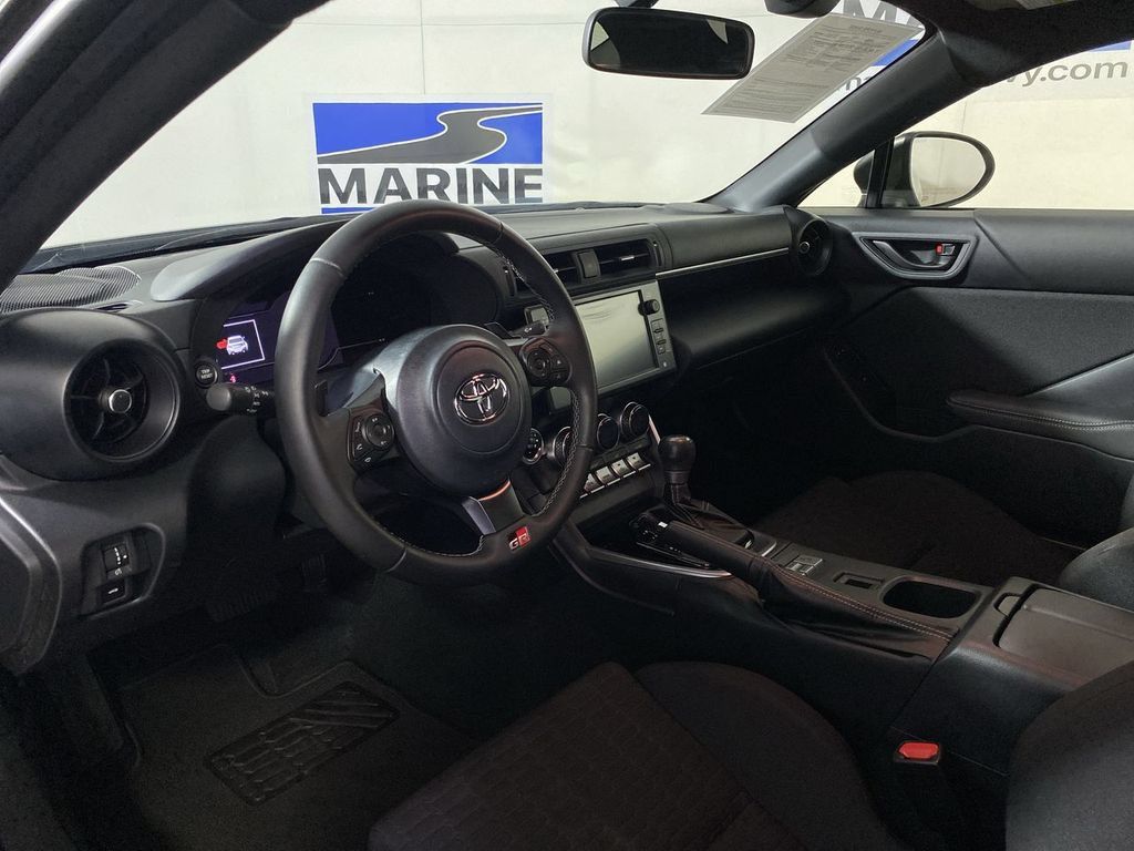 Used 2024 Toyota GR86 RWD image 15