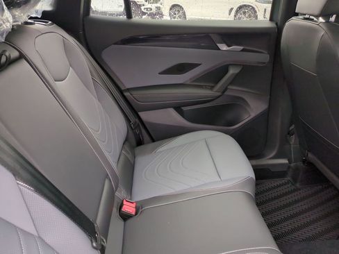 New 2026 Volkswagen Tiguan SE R-Line AWD/4WD image 32