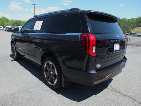 Used 2025 Ford Expedition King Ranch image 5