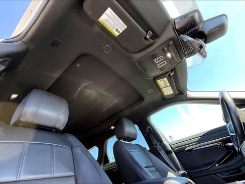 Used 2021 Land Rover Range Rover Evoque SE image 13