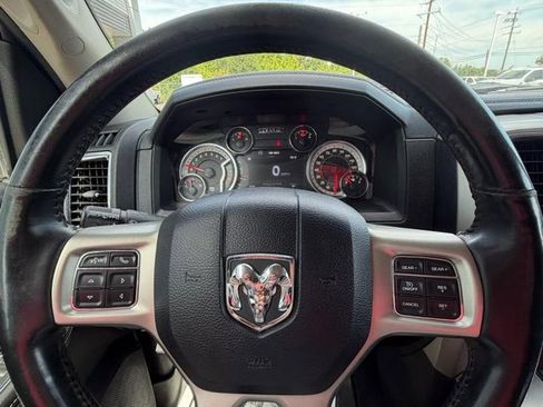 Used 2018 RAM 1500 Laramie w/ Convenience Group AWD/4WD image 11